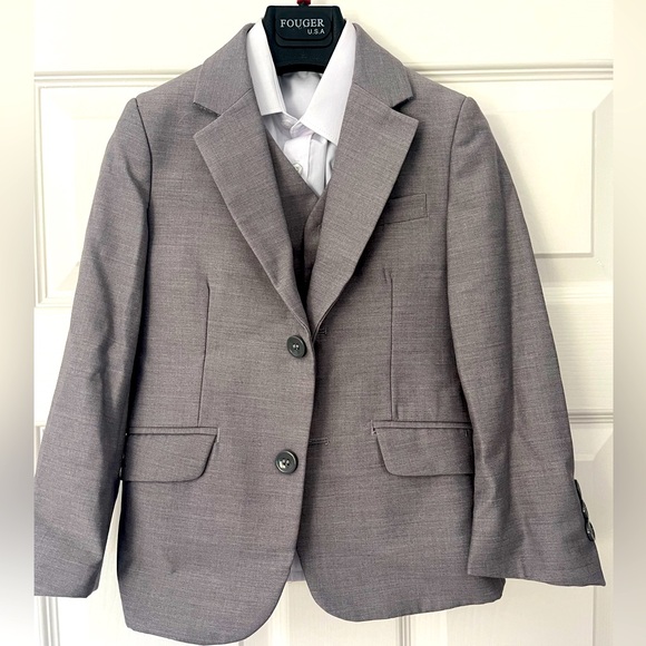 Like-new Boys Suit